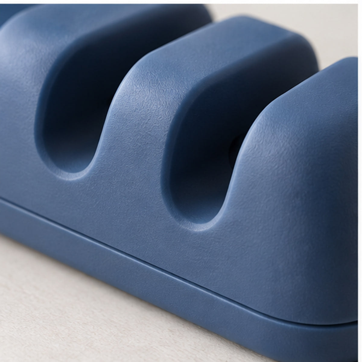 Desktop Charging Cable Dock — detail view
